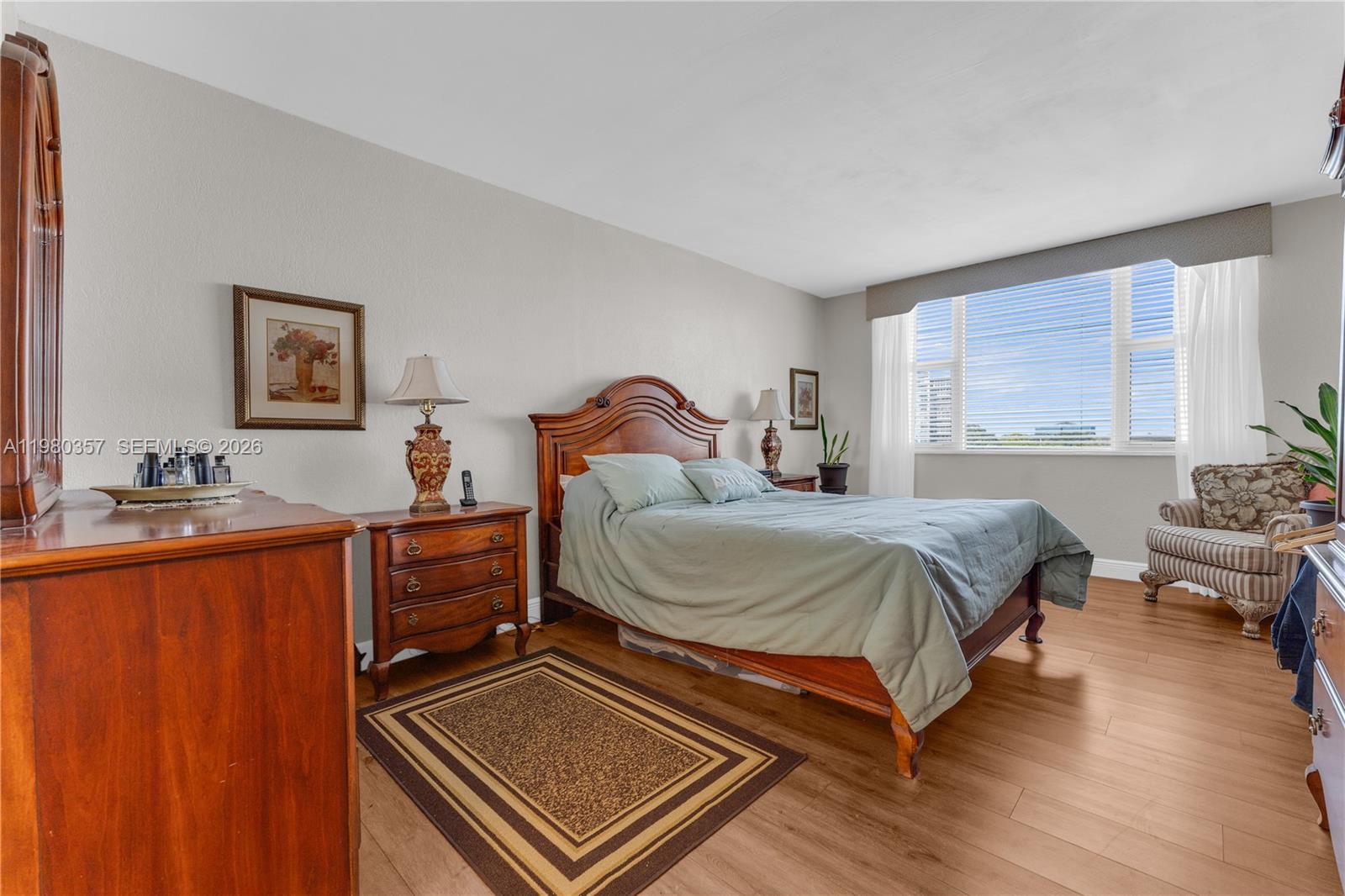 HILLCREST EAST NO 25 COND - Residential