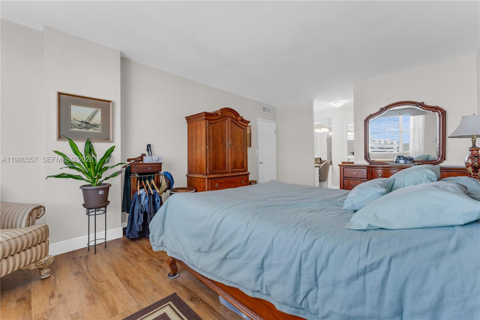 HILLCREST EAST NO 25 COND - Residential