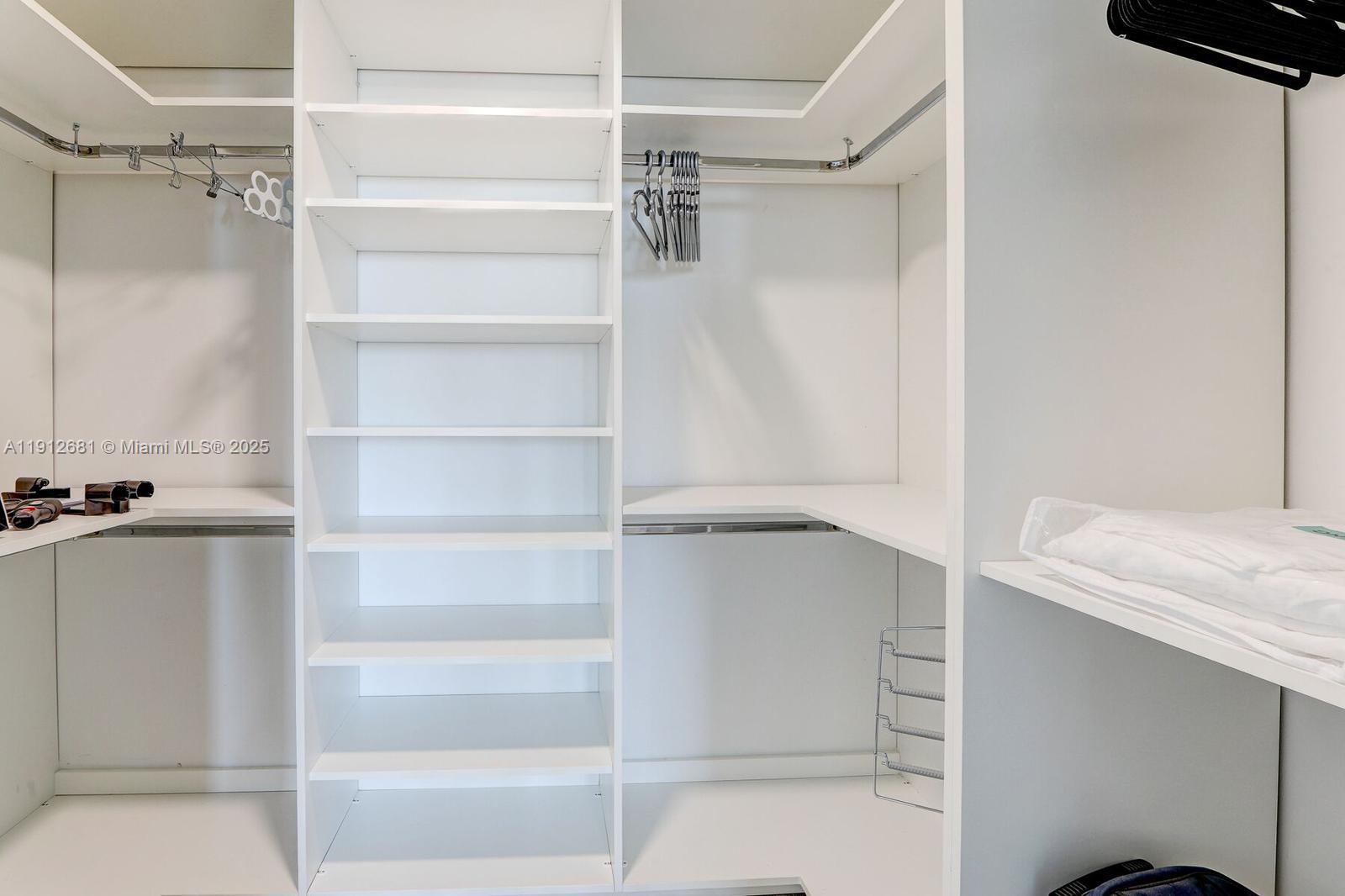 PARAISO BAY CONDO - Residential Lease