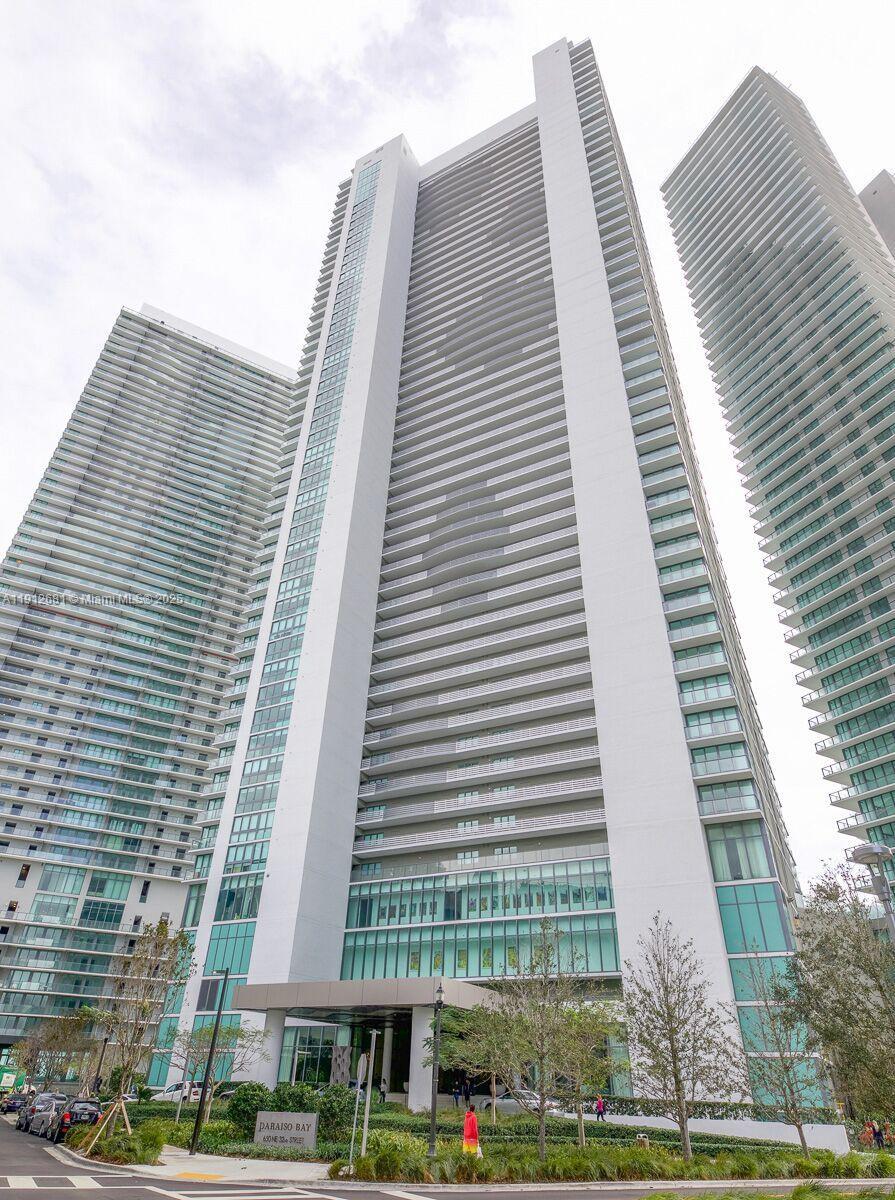 PARAISO BAY CONDO - Residential Lease