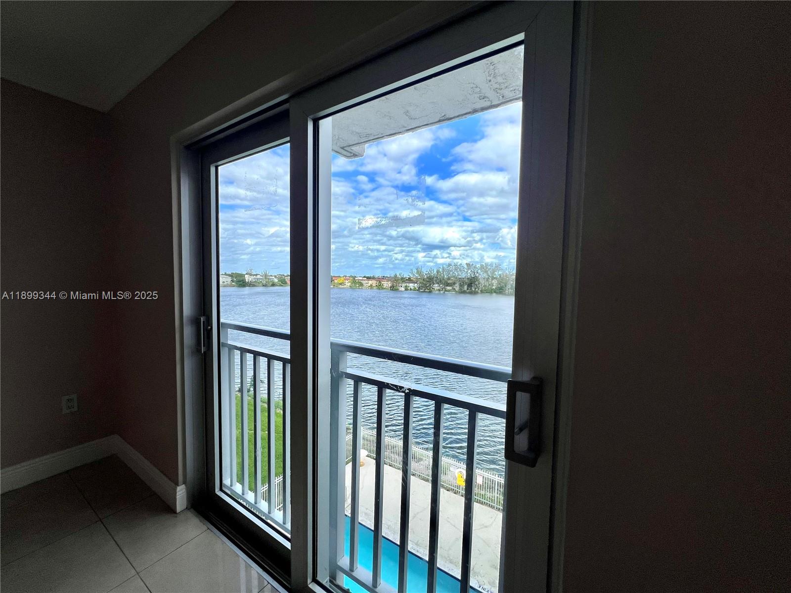 VISTA DEL LAGO I CONDO - Residential Lease