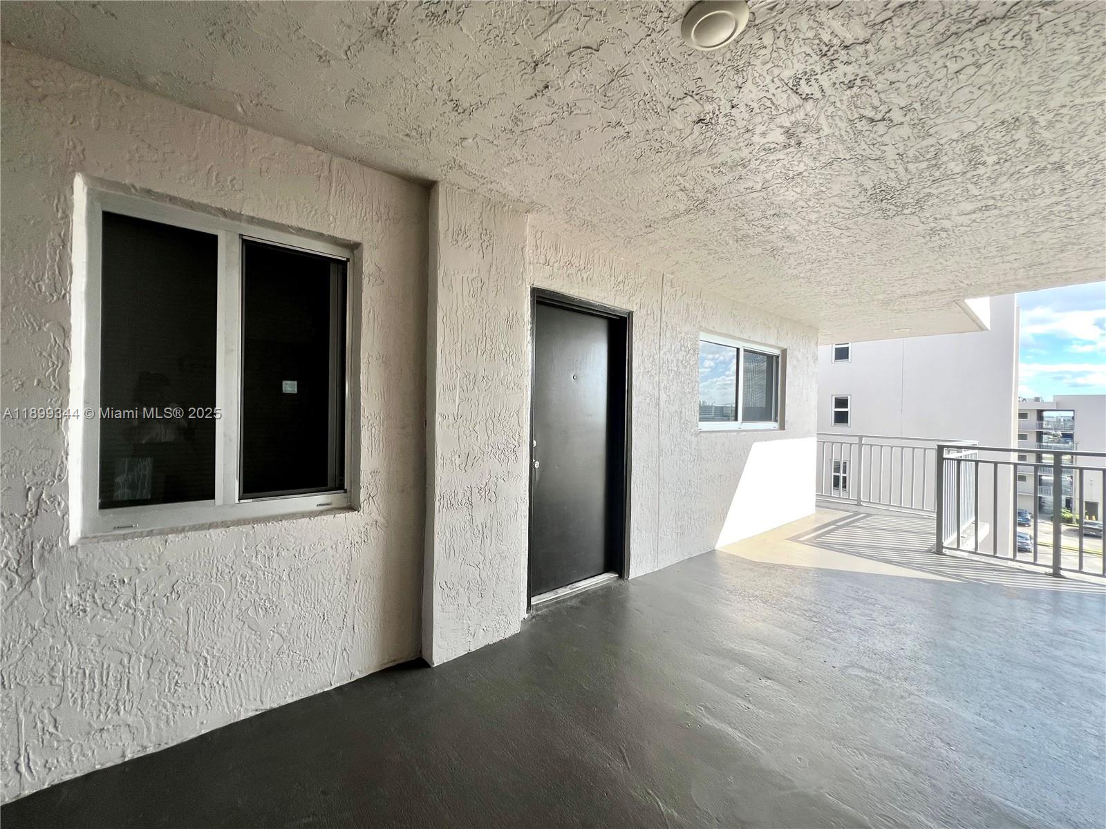 VISTA DEL LAGO I CONDO - Residential Lease