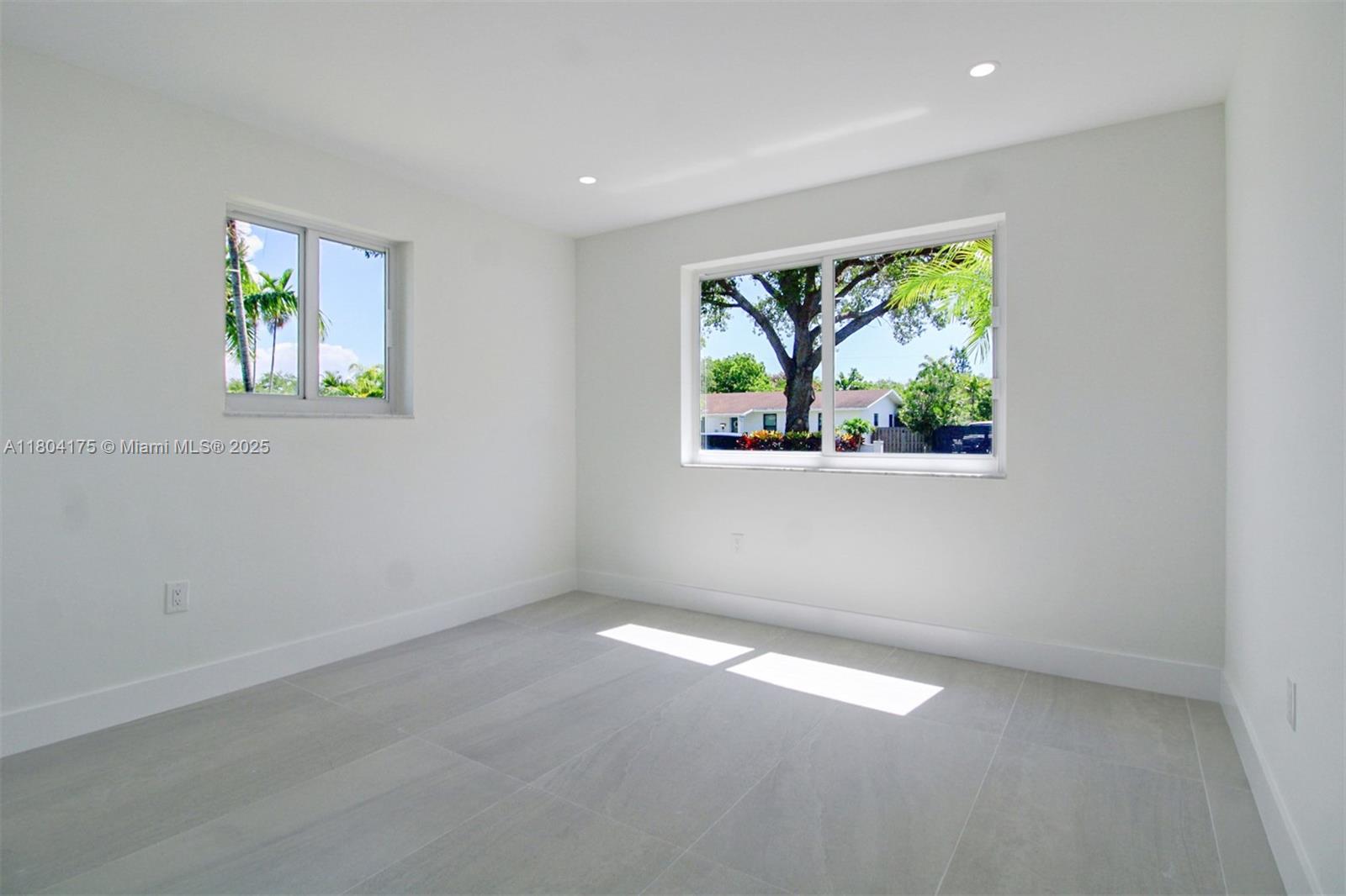 MALBROOK - Residential