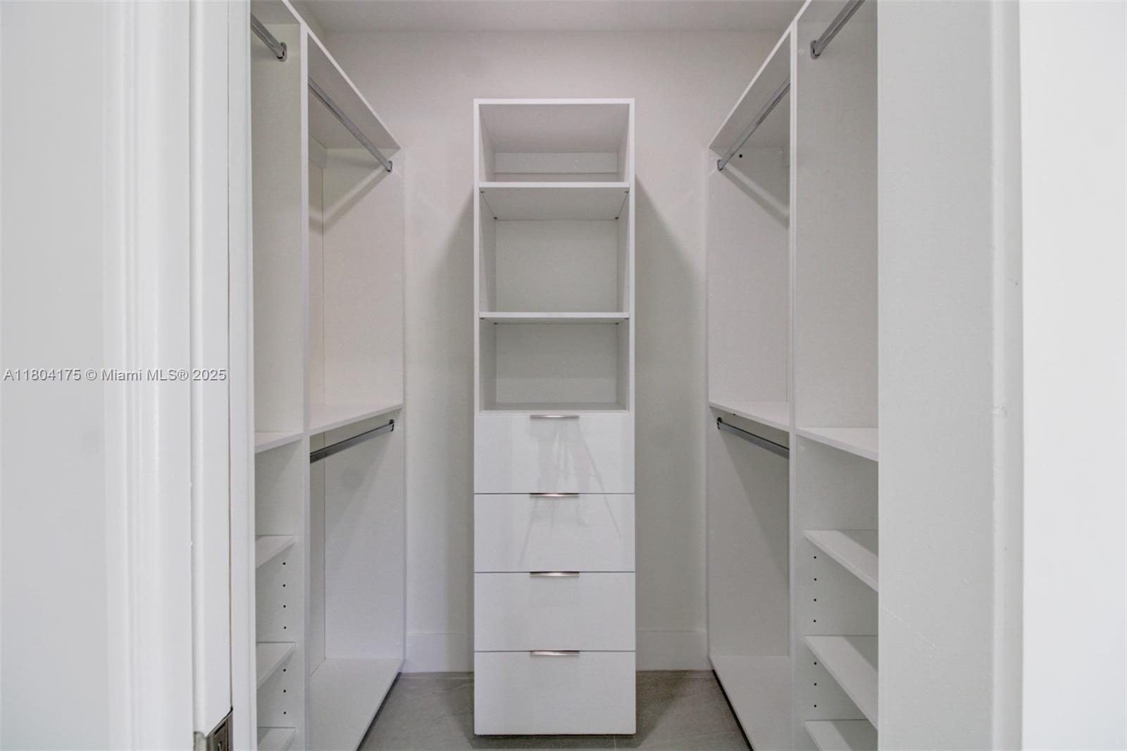 MALBROOK - Residential