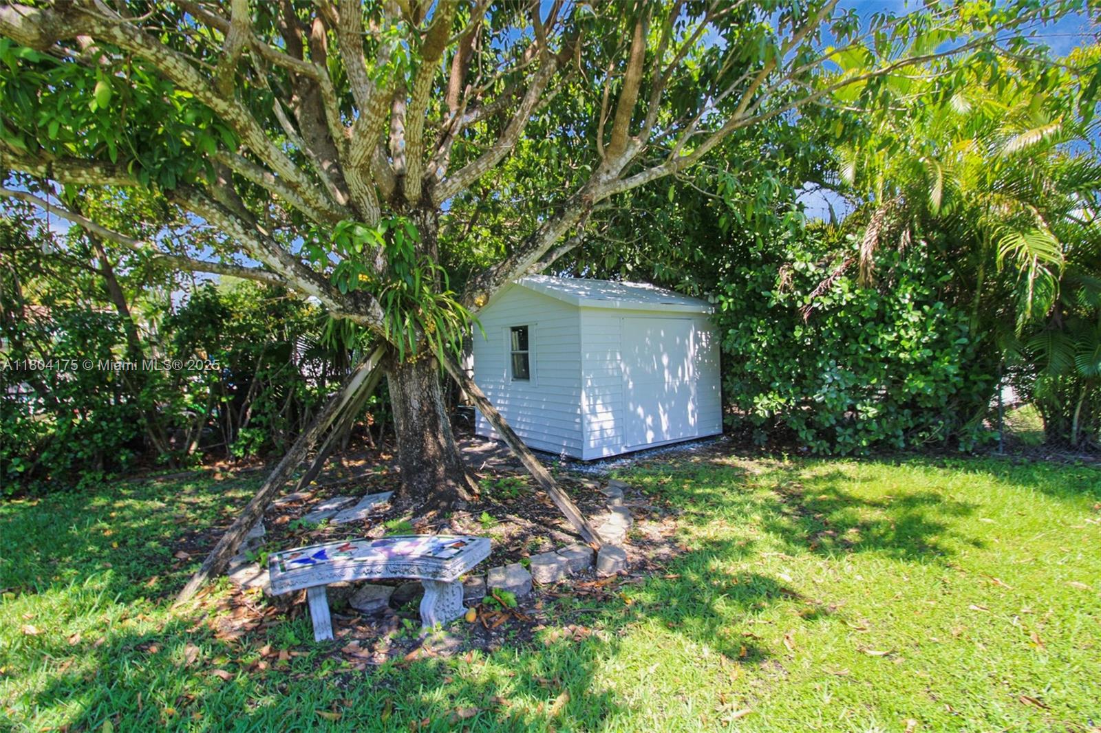 MALBROOK - Residential