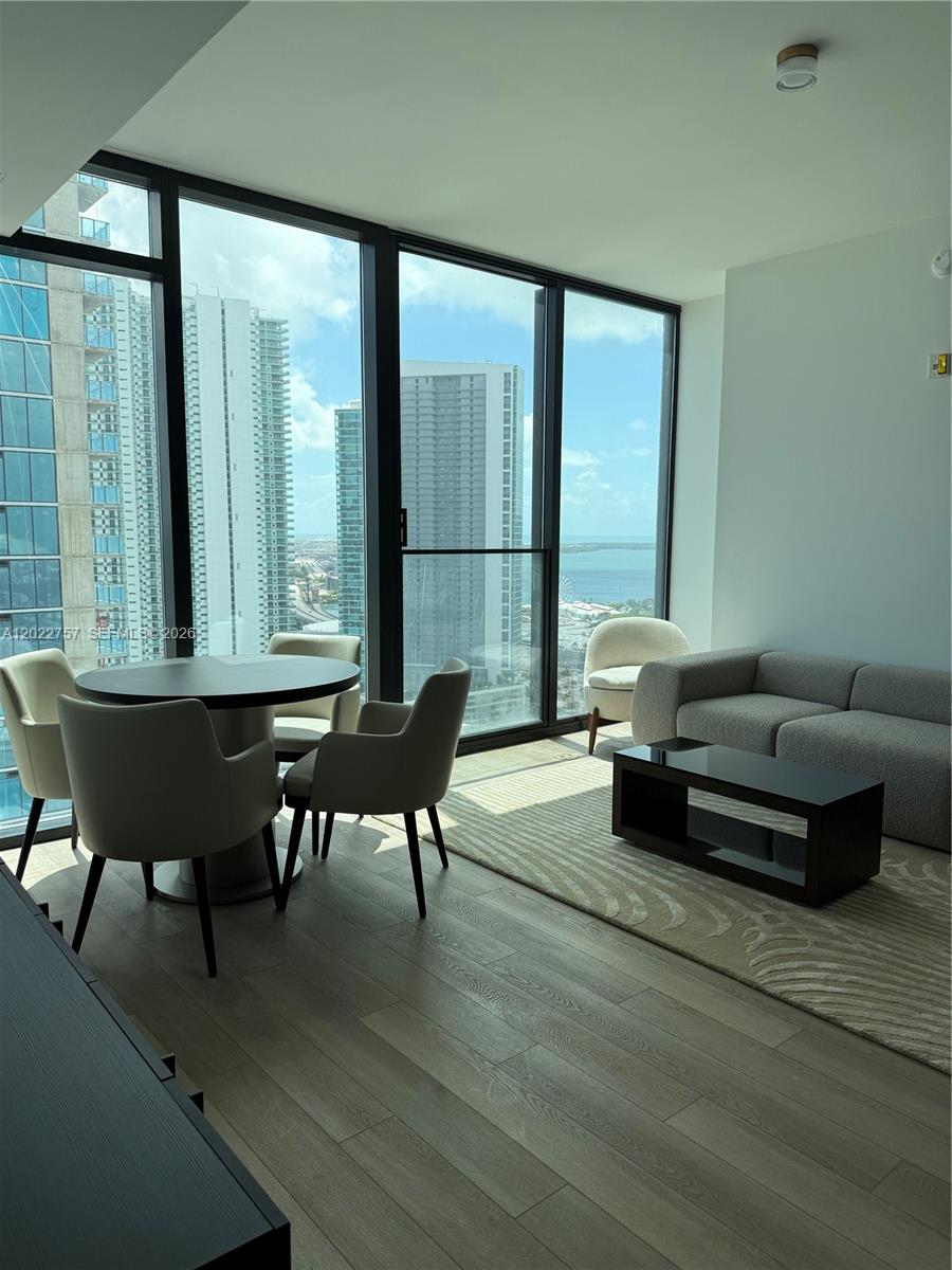 Eleven Hotel & Residences - Residential