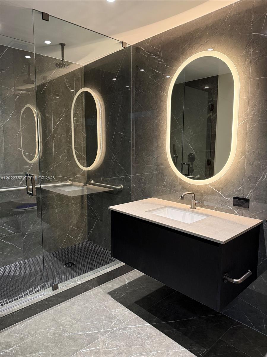 Eleven Hotel & Residences - Residential