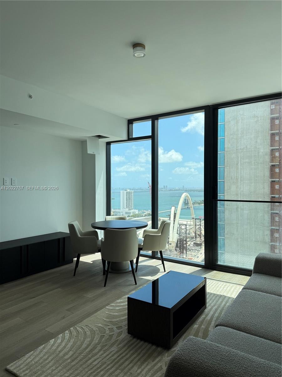 Eleven Hotel & Residences - Residential