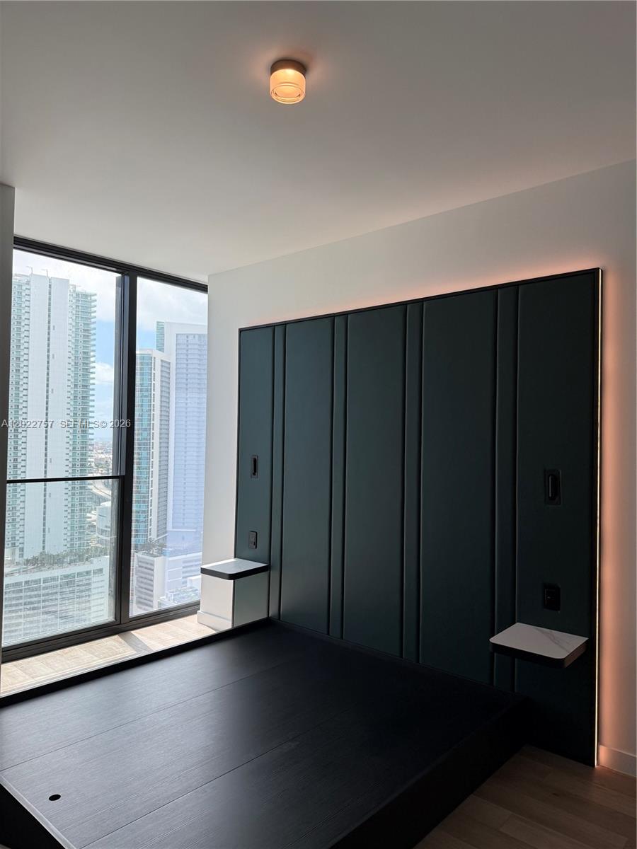 Eleven Hotel & Residences - Residential