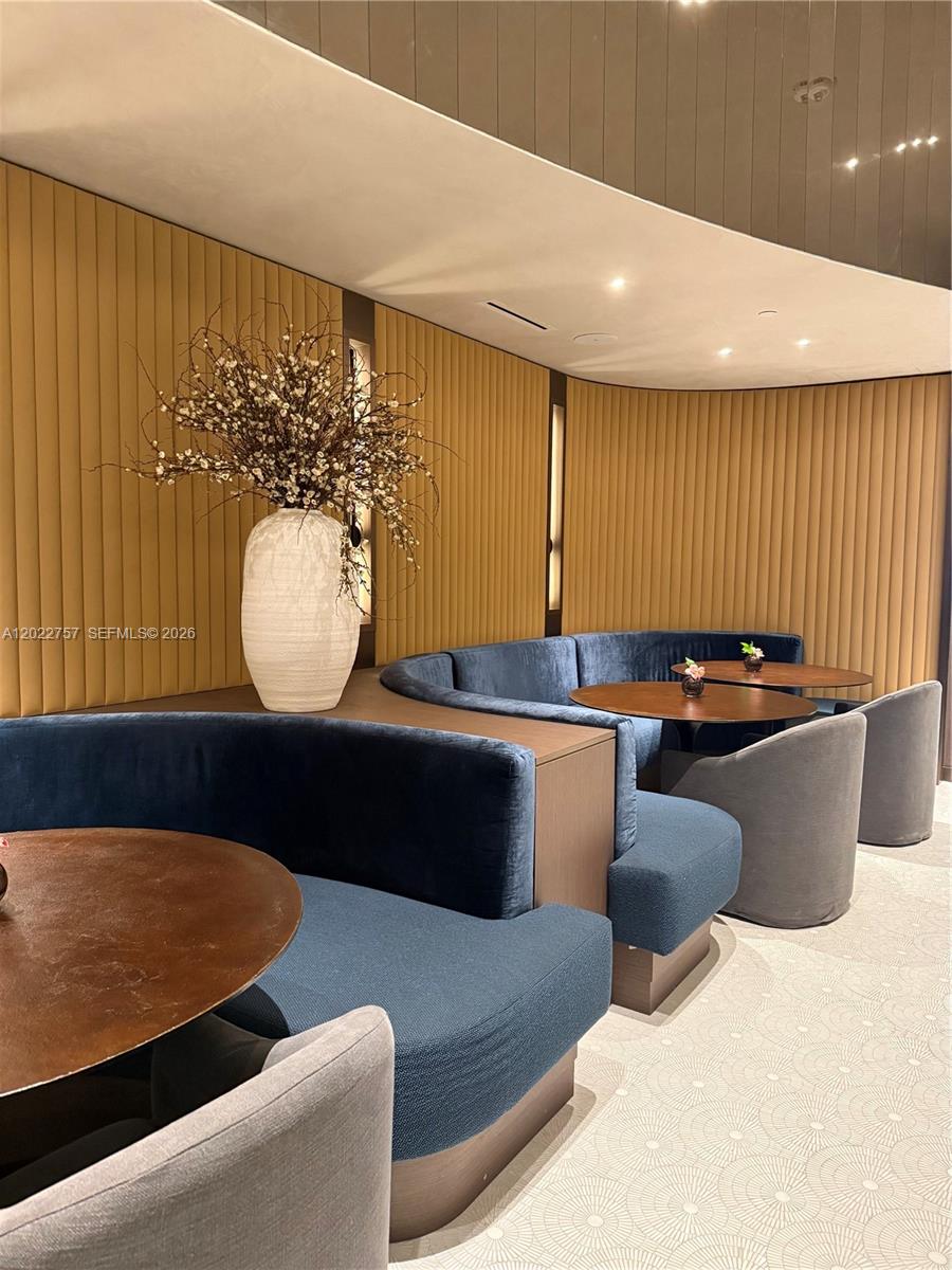 Eleven Hotel & Residences - Residential
