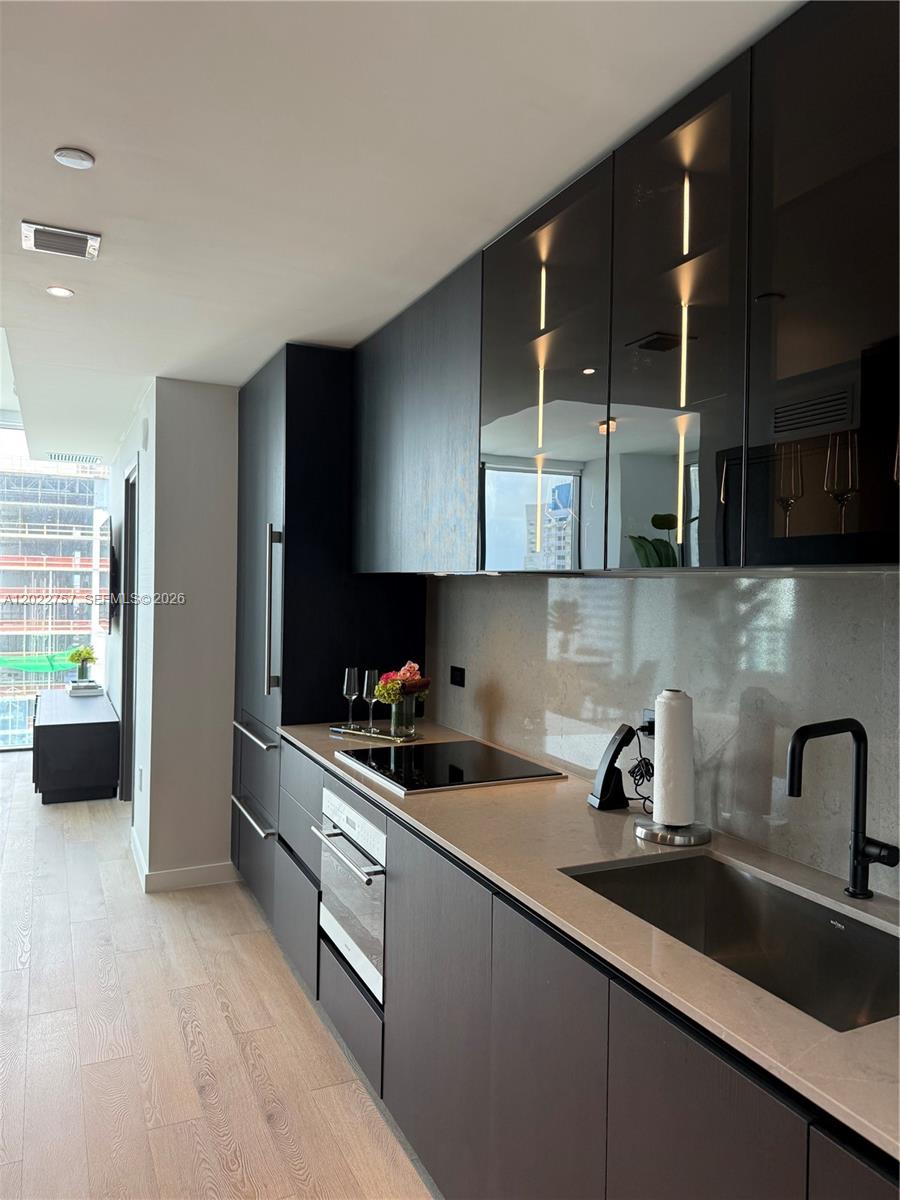 Eleven Hotel & Residences - Residential