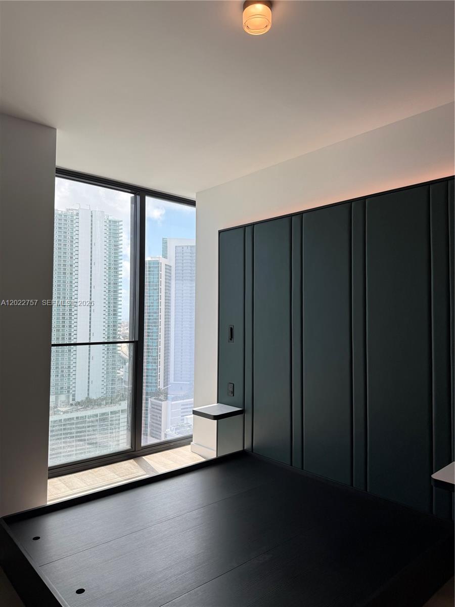 Eleven Hotel & Residences - Residential
