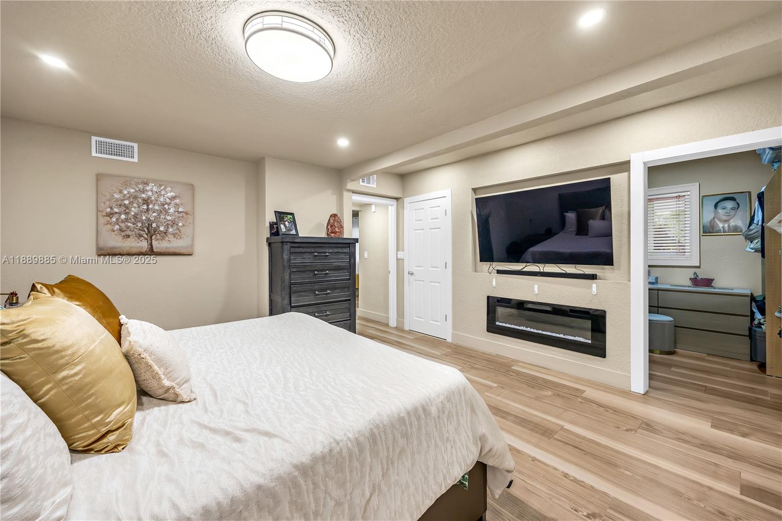 R J CLARK MANOR - Residential