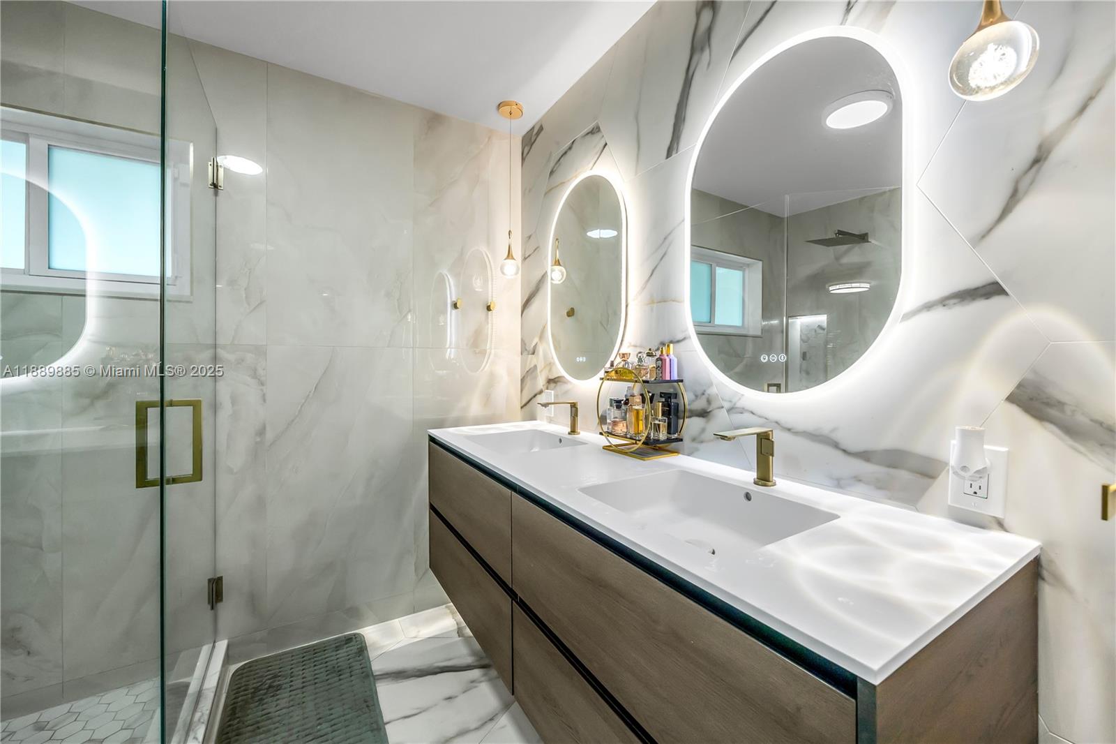 R J CLARK MANOR - Residential