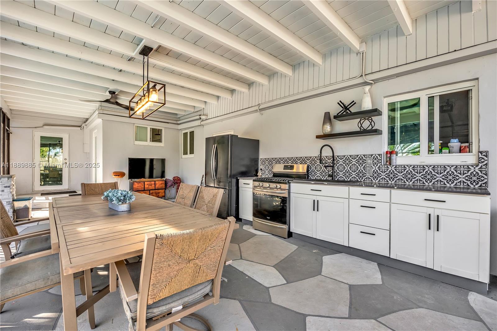 R J CLARK MANOR - Residential