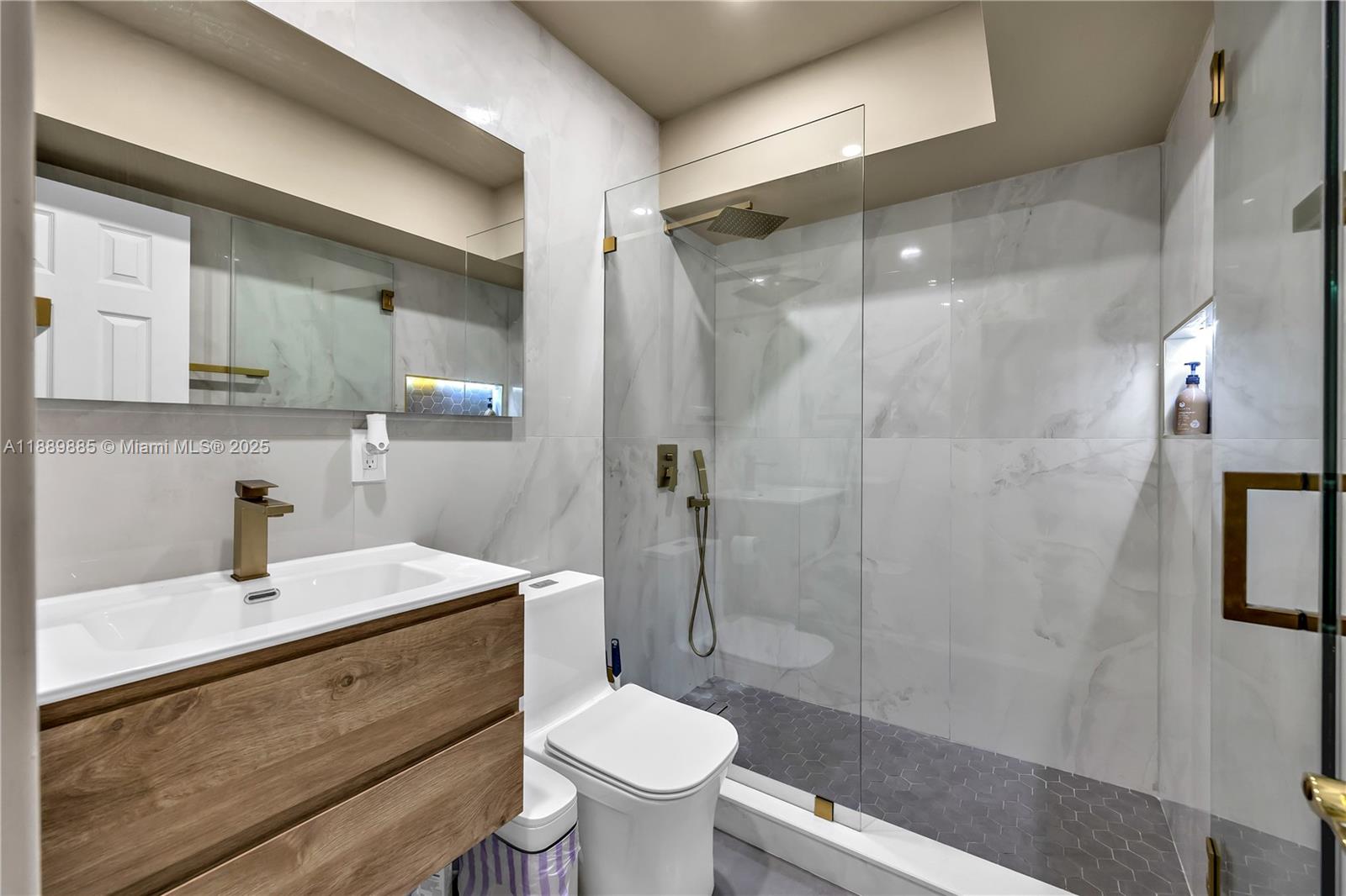 R J CLARK MANOR - Residential