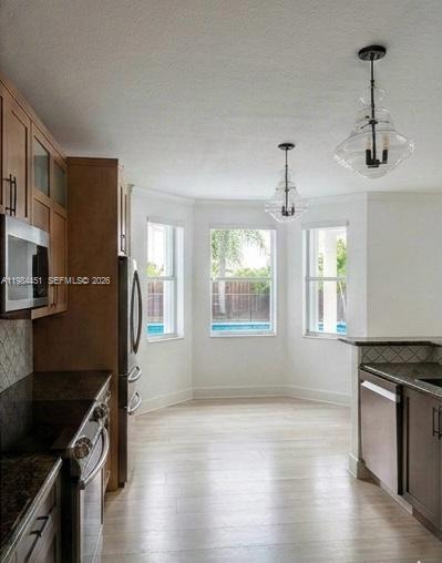 CRESTVIEW LAKES - Residential