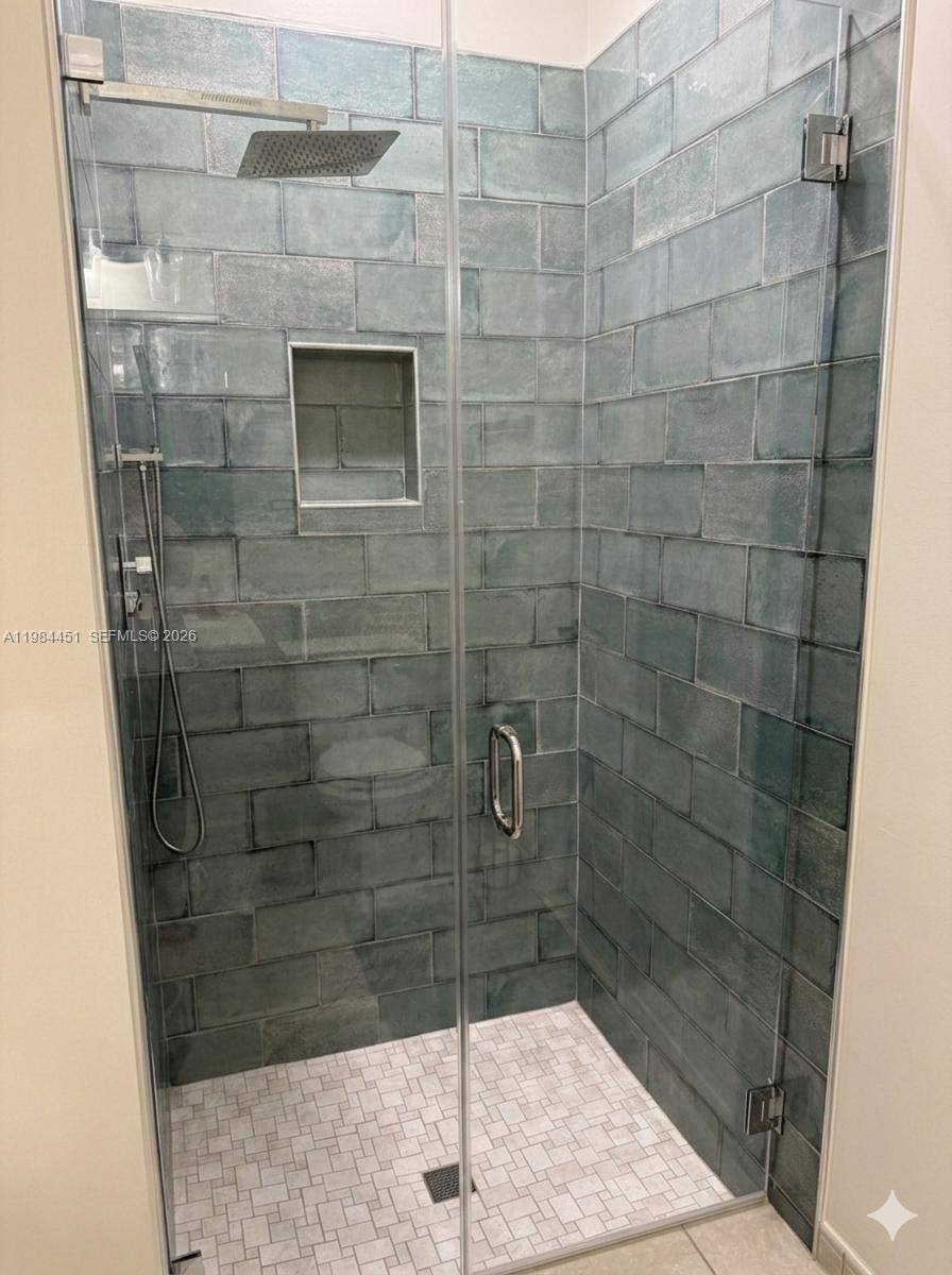 CRESTVIEW LAKES - Residential