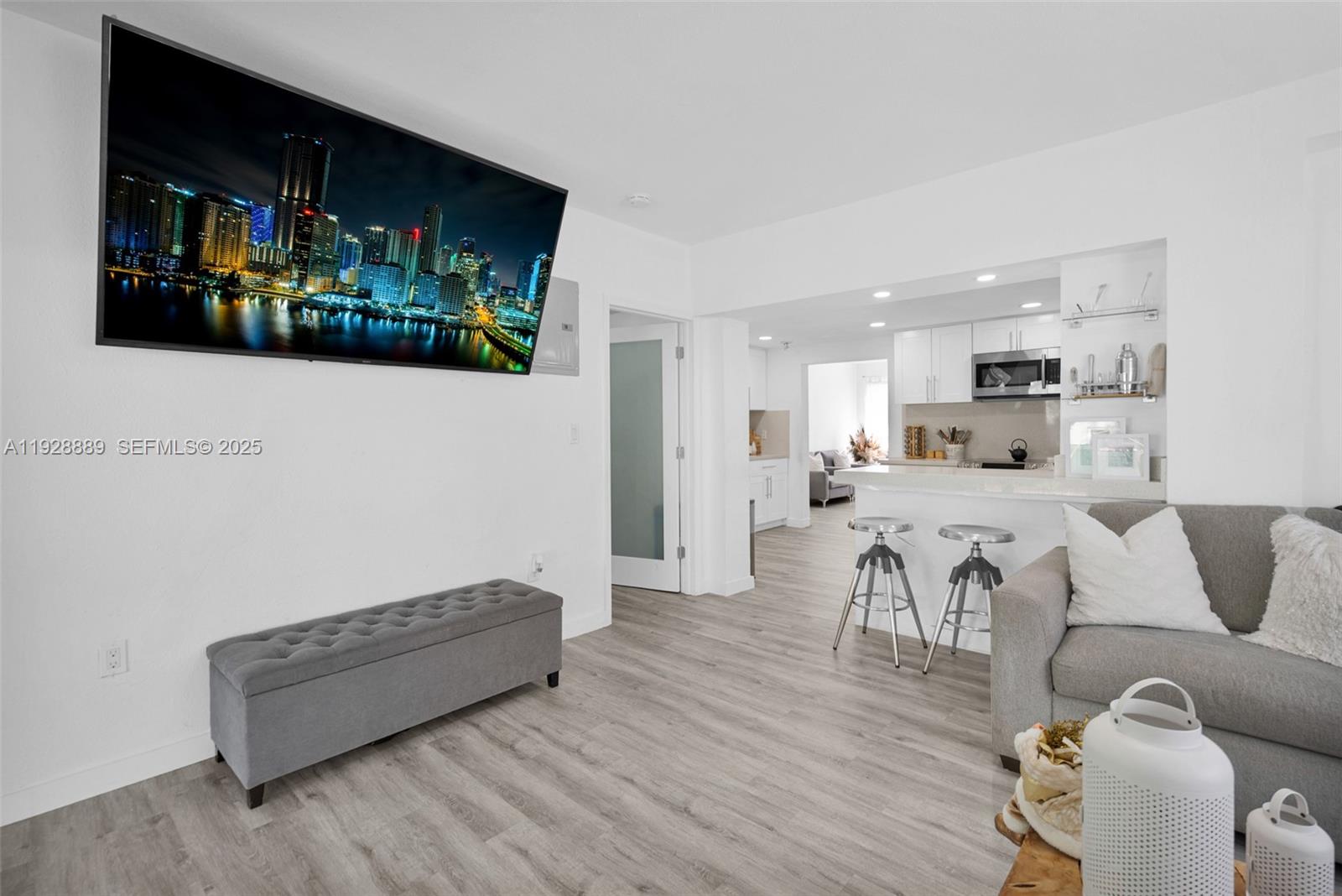 GABLES MANOR SUB - Residential Income