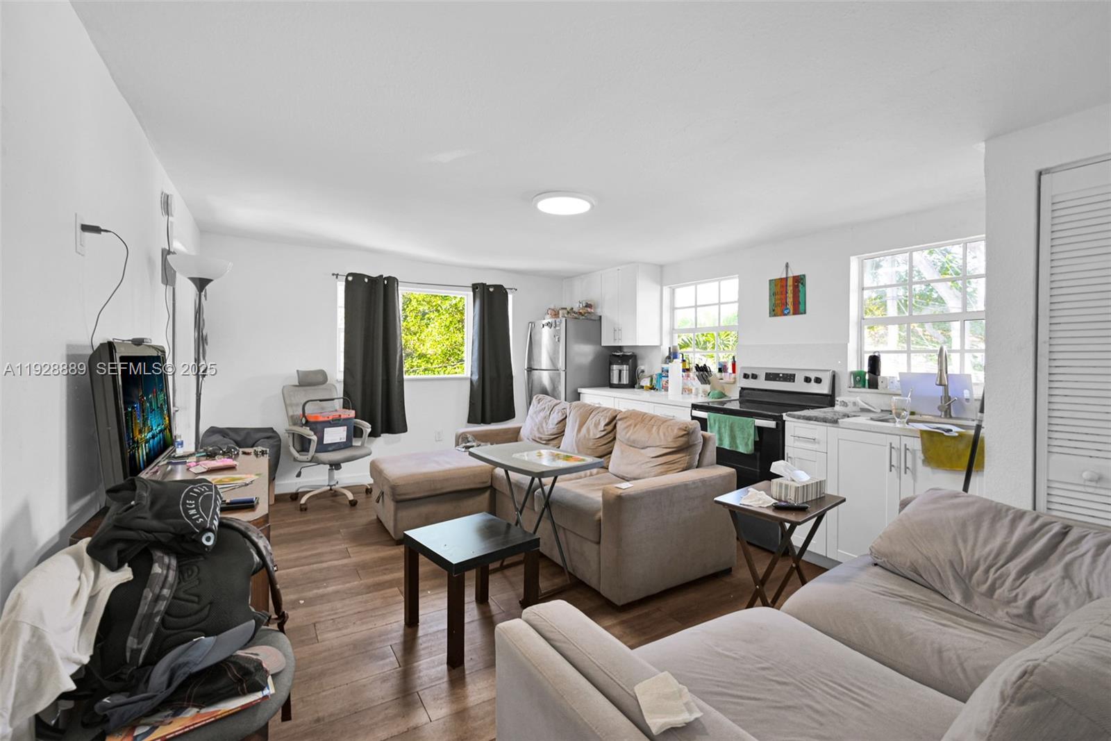 GABLES MANOR SUB - Residential Income