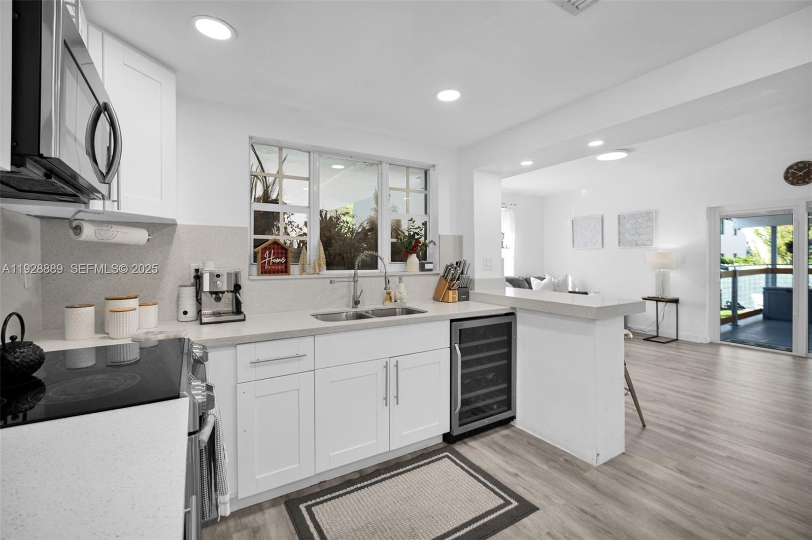 GABLES MANOR SUB - Residential Income