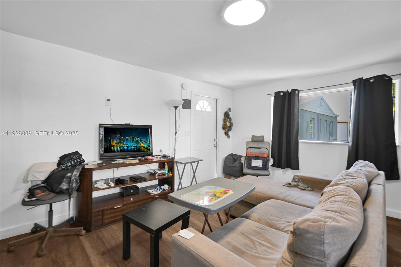 GABLES MANOR SUB - Residential Income