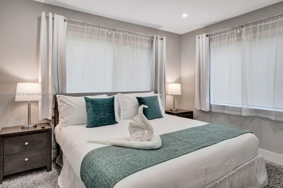 SUNSET TRAILS NO 5 - Residential Lease