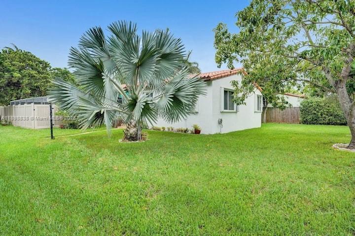 SUNSET TRAILS NO 5 - Residential Lease