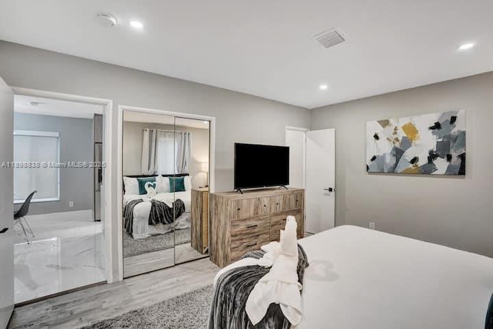 SUNSET TRAILS NO 5 - Residential Lease