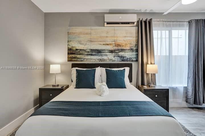 SUNSET TRAILS NO 5 - Residential Lease