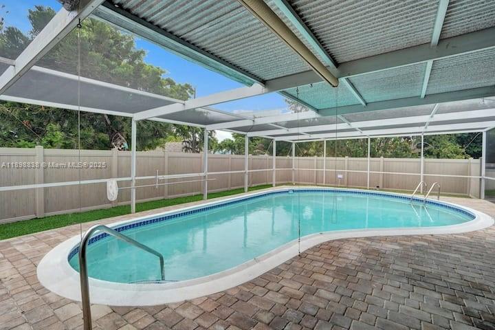 SUNSET TRAILS NO 5 - Residential Lease