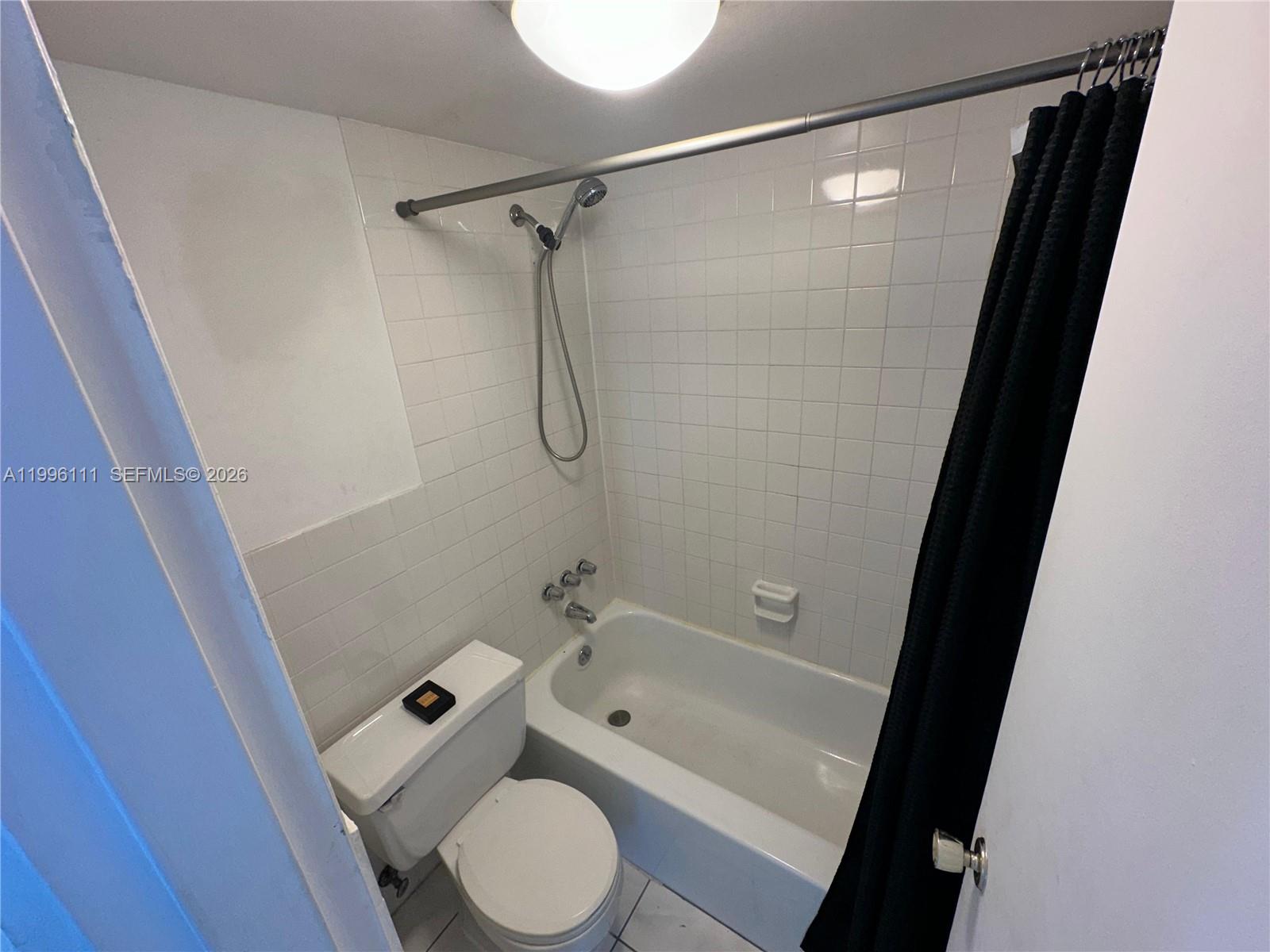 EASTERN SHORES WHITE HOUS - Residential