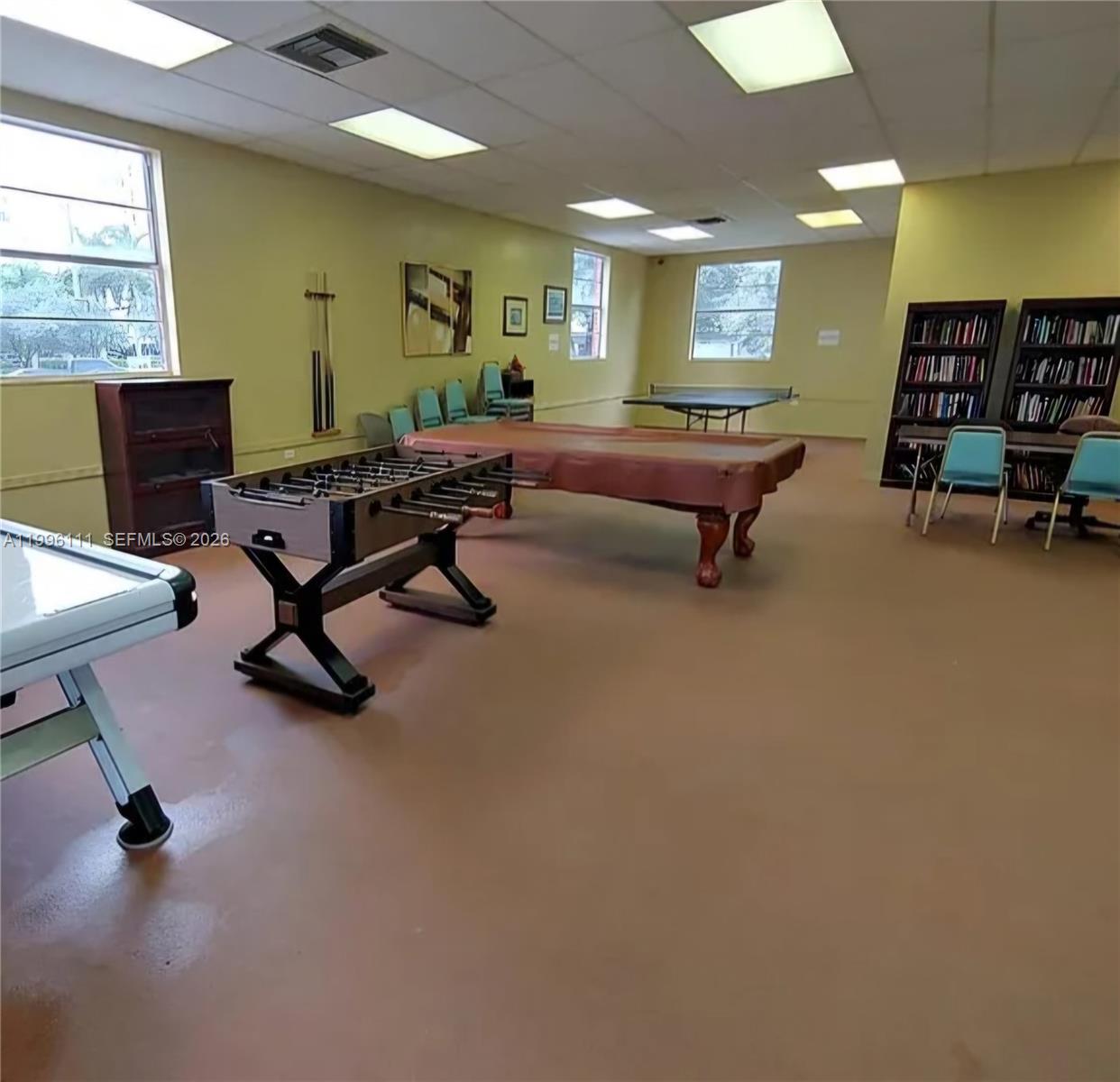 EASTERN SHORES WHITE HOUS - Residential