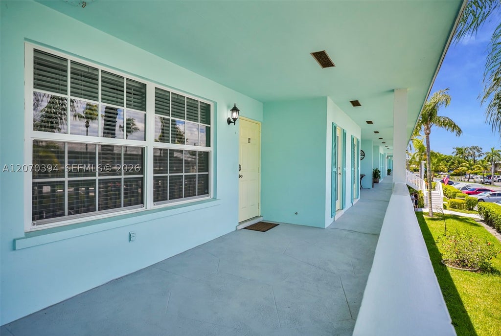 Photo of 931 SE 9th Ave #17, Pompano Beach, FL 33060 (MLS # A12070394)