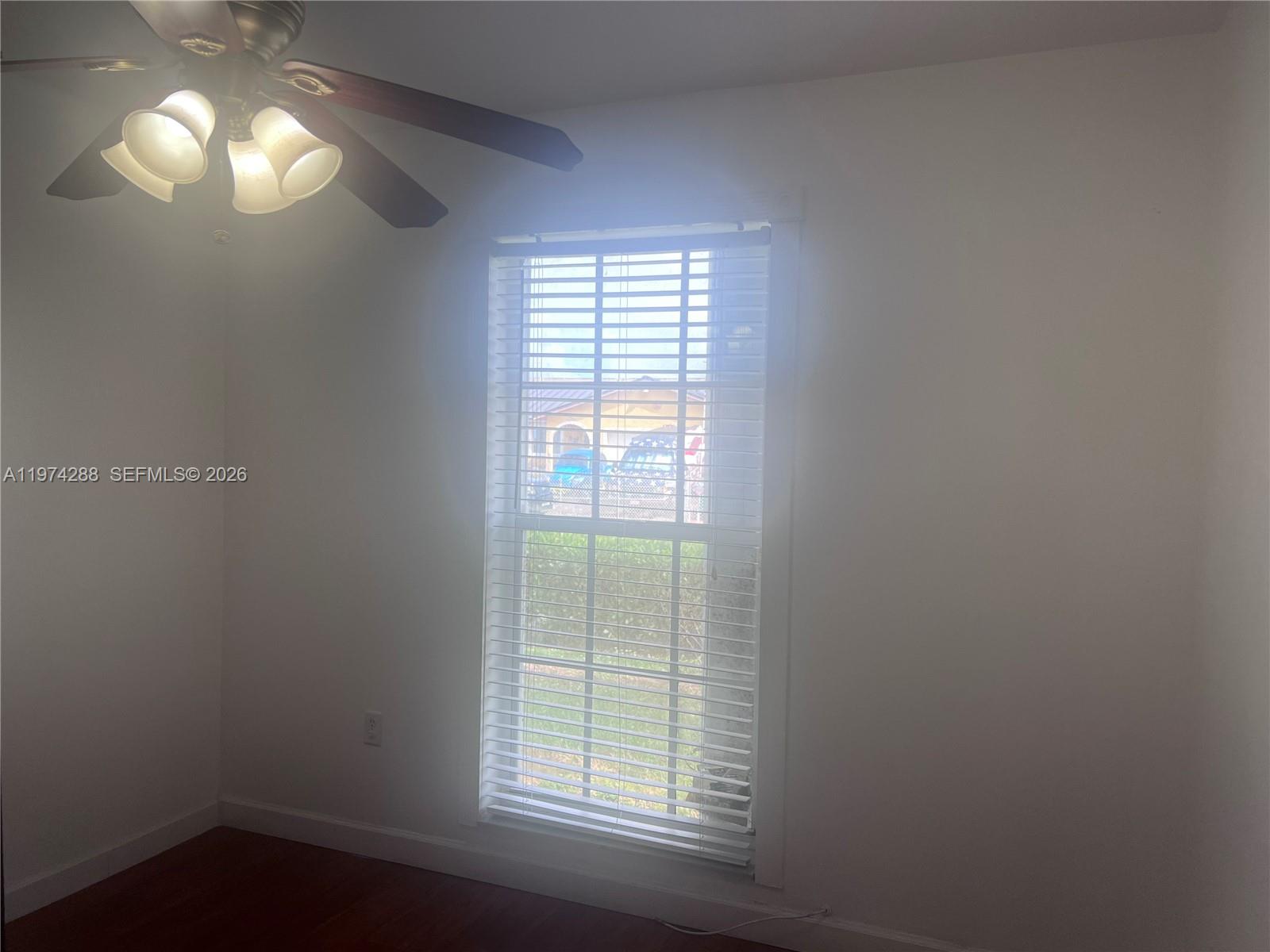 MEADOW WOOD MANOR #4 - Residential Lease