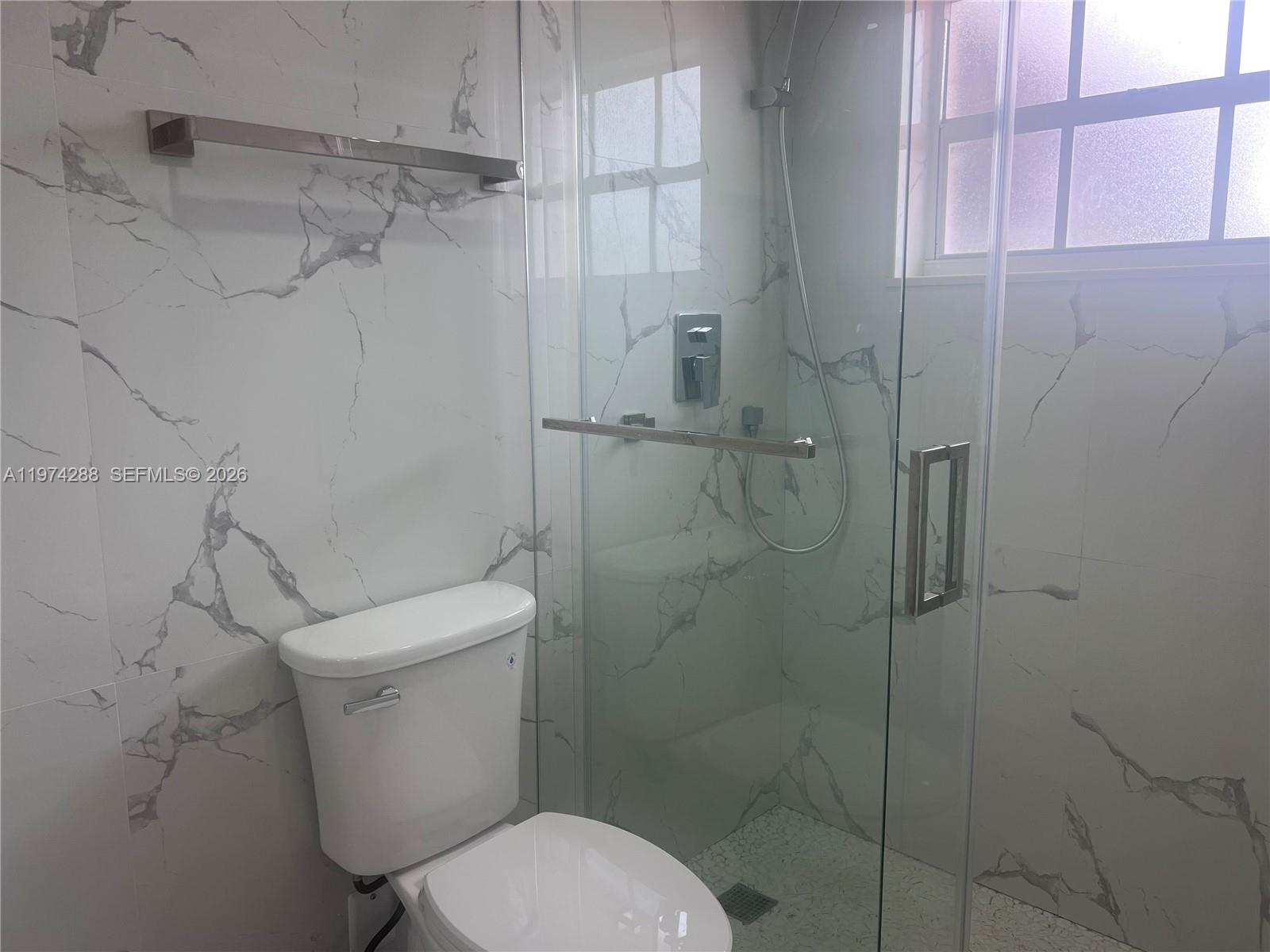 MEADOW WOOD MANOR #4 - Residential Lease