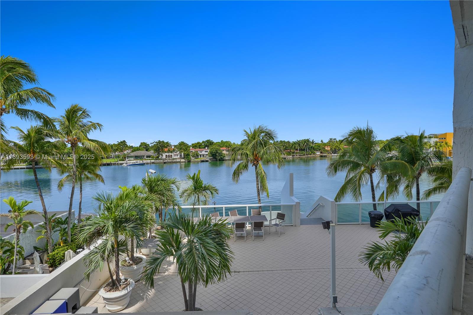 LA RIVE GAUCHE CONDO - Residential
