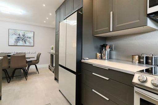 PARADISE VILLAS CONDO - Residential