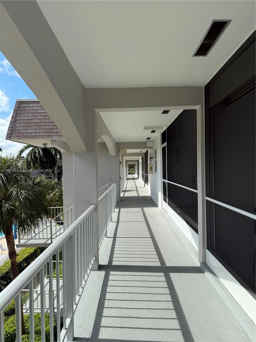 581 Blue Heron Dr 318-B