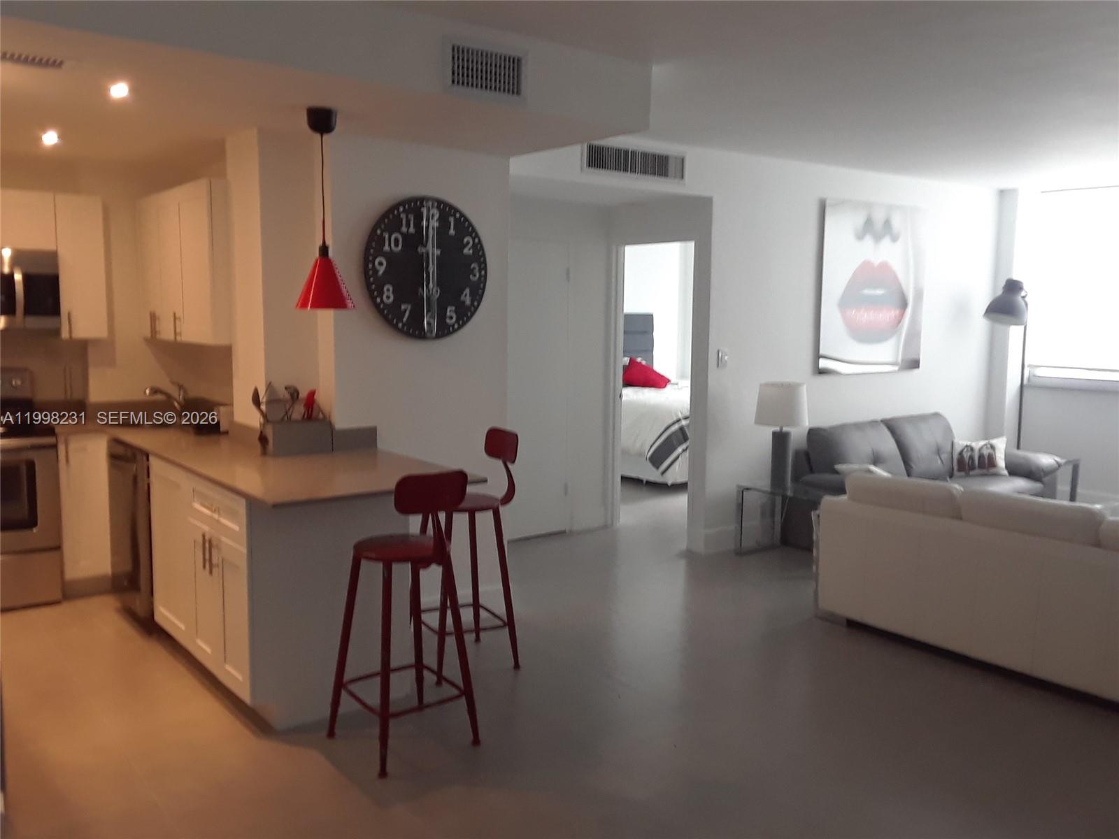 BAY PARK TOWERS CONDO - Residential Lease