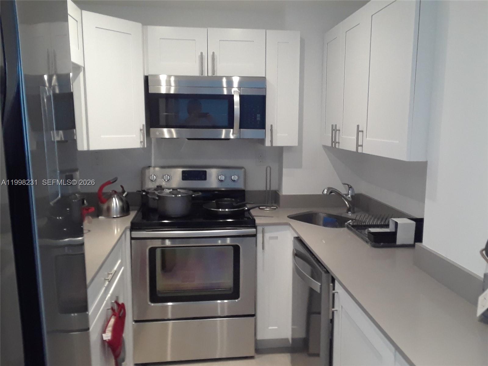 BAY PARK TOWERS CONDO - Residential Lease