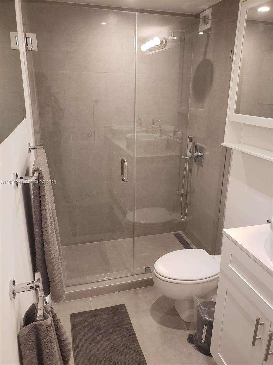 BAY PARK TOWERS CONDO - Residential Lease