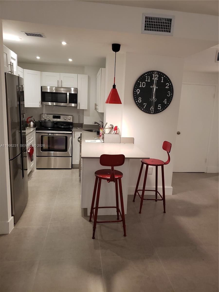 BAY PARK TOWERS CONDO - Residential Lease