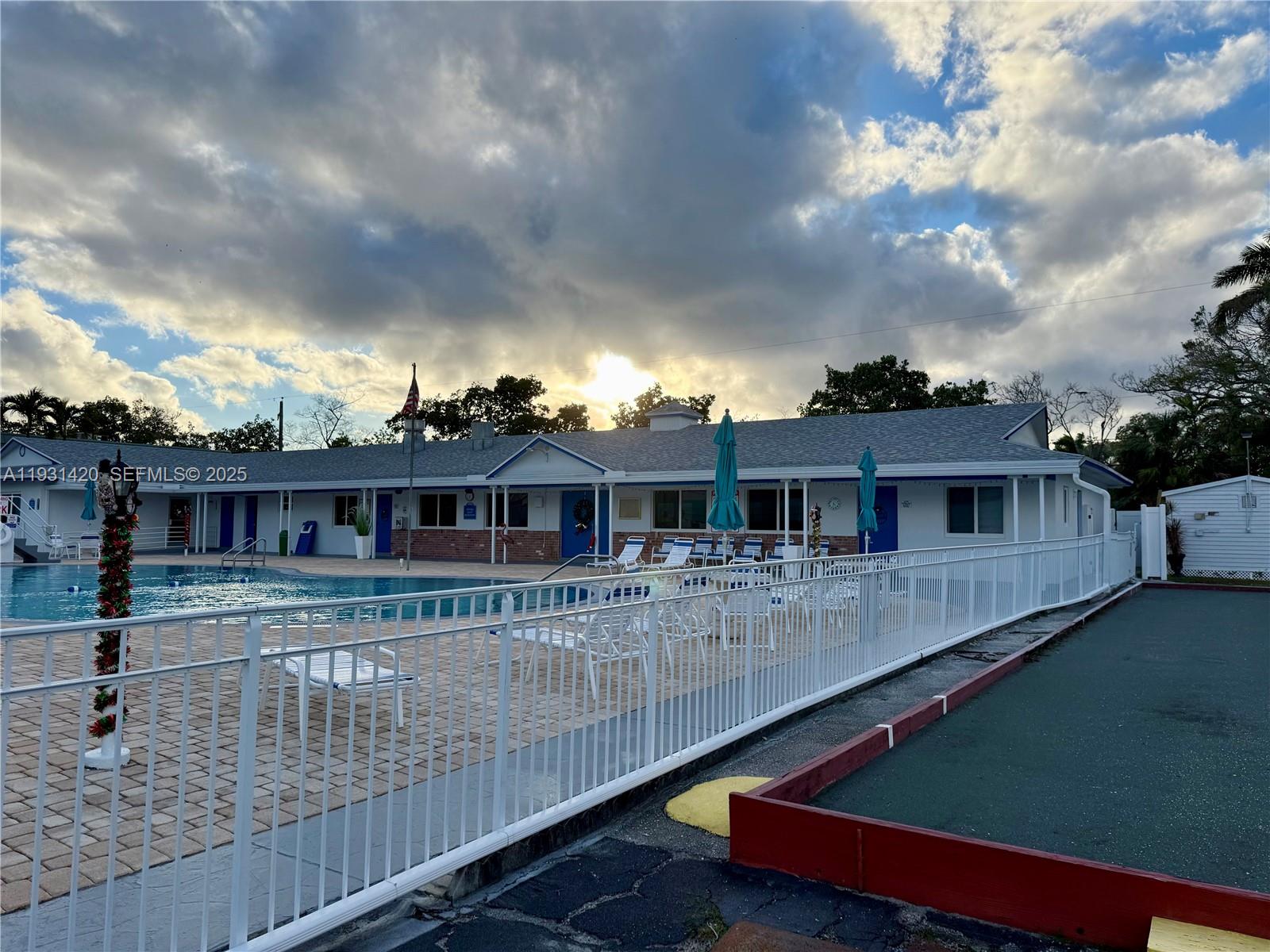 CRYSTAL COURT MANOR NO 5 - Residential