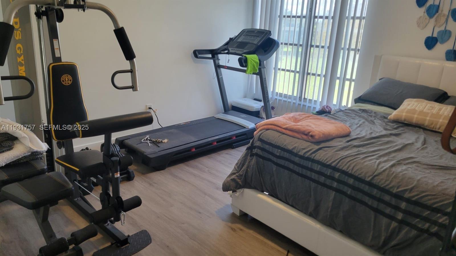 MANORS OF INVERRARY I-4 - Residential Lease