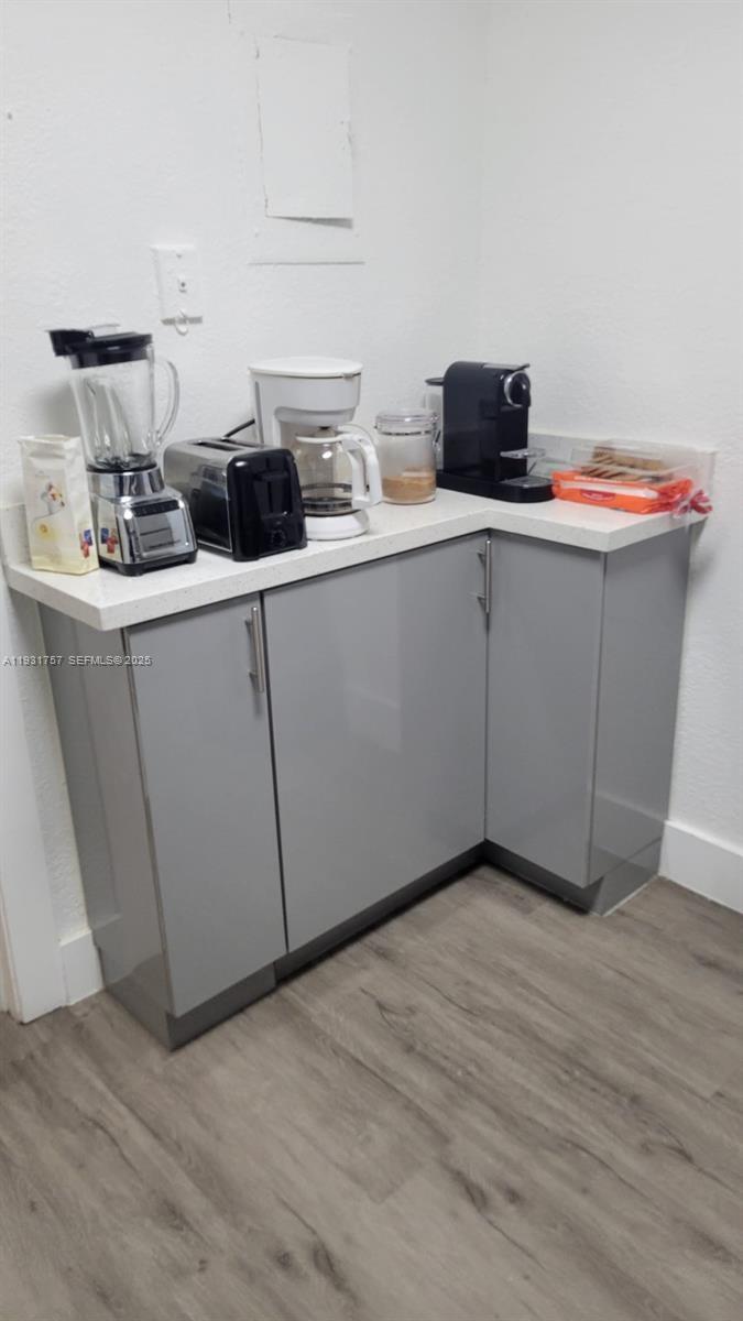 MANORS OF INVERRARY I-4 - Residential Lease