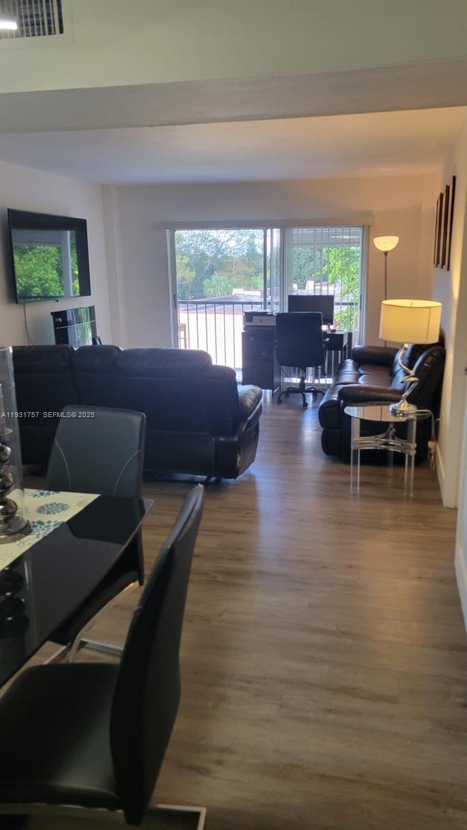 MANORS OF INVERRARY I-4 - Residential Lease