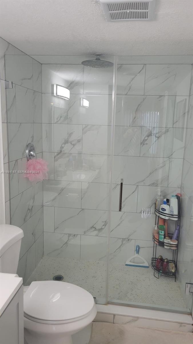 MANORS OF INVERRARY I-4 - Residential Lease