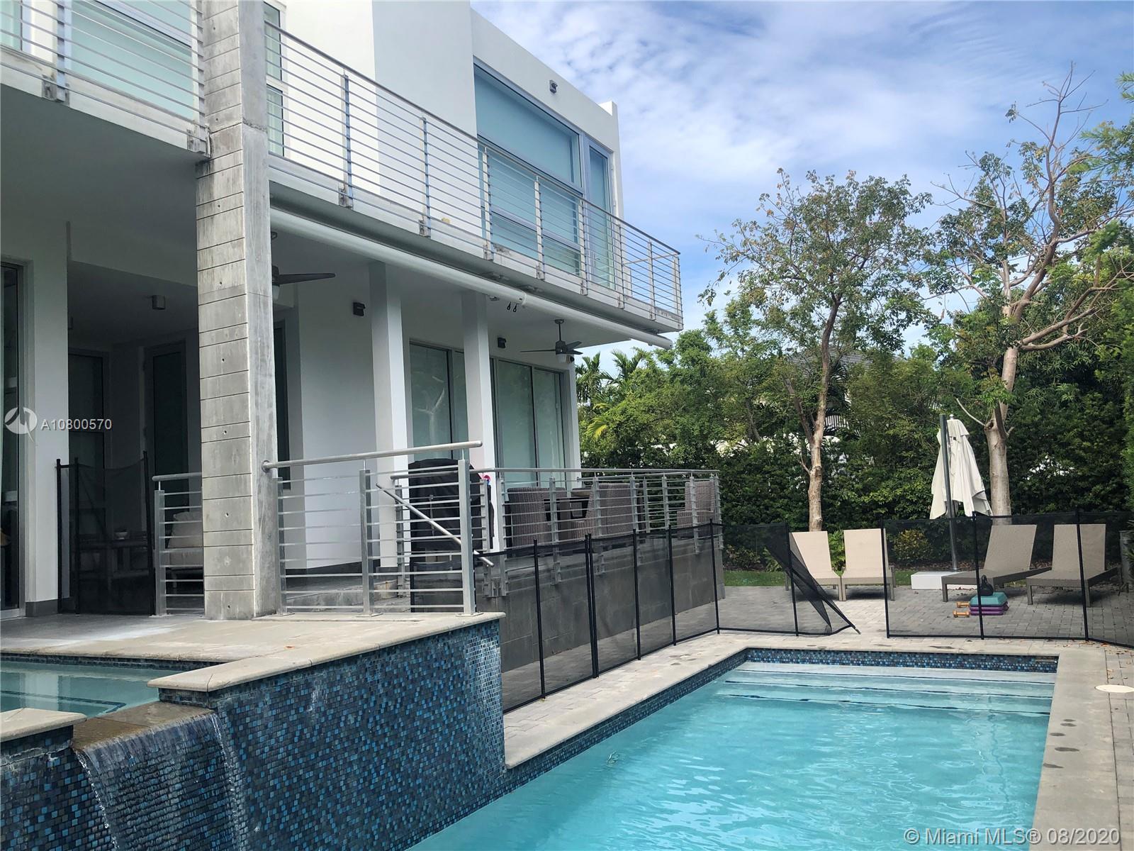 TROPICAL ISLE HOME SUB 4 - Residential