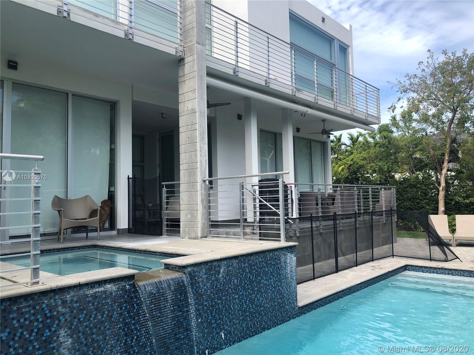 TROPICAL ISLE HOME SUB 4 - Residential